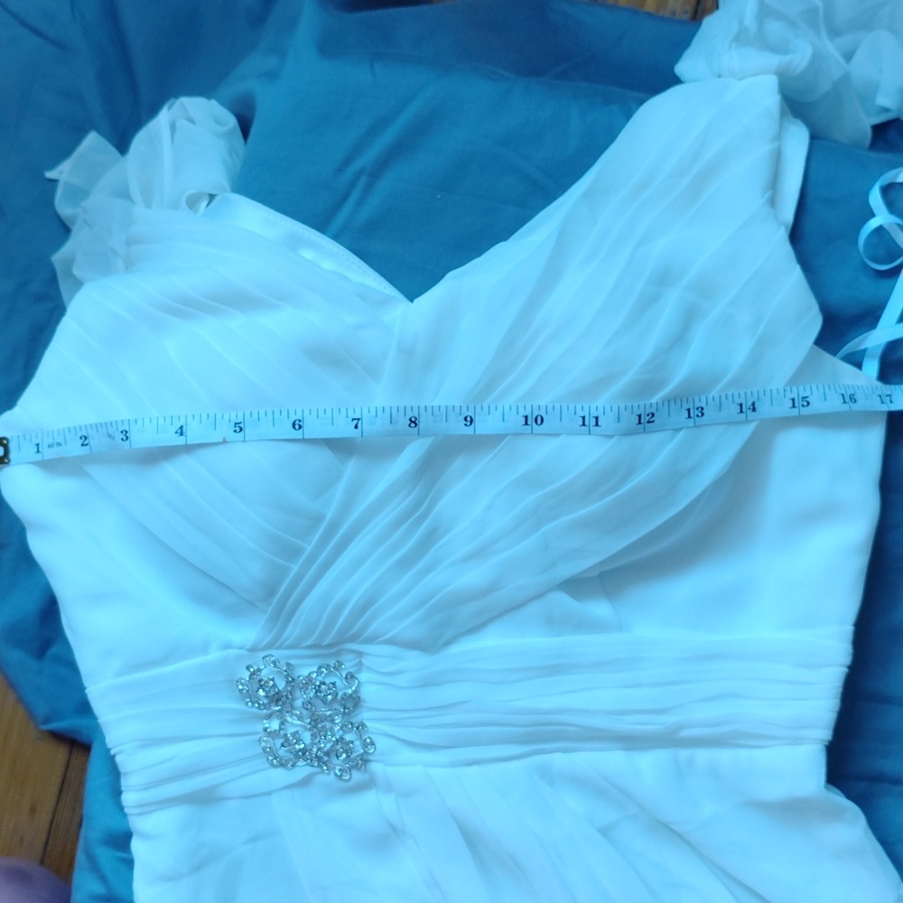 Dress - Picture 7 of 7